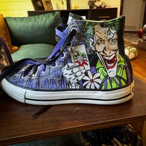 Joker converse size 6 men’s 8 womens